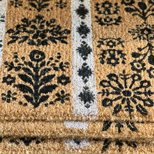 FELPUDO BOHO NEGRO Y BLANCO 60 X 90