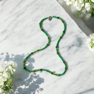 COLLAR DALIA LARGO VERDE HOJA