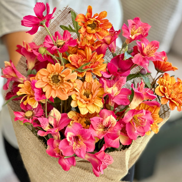 RAMO DE FLORES ASTROMELIAS Y CRISANTEMOS