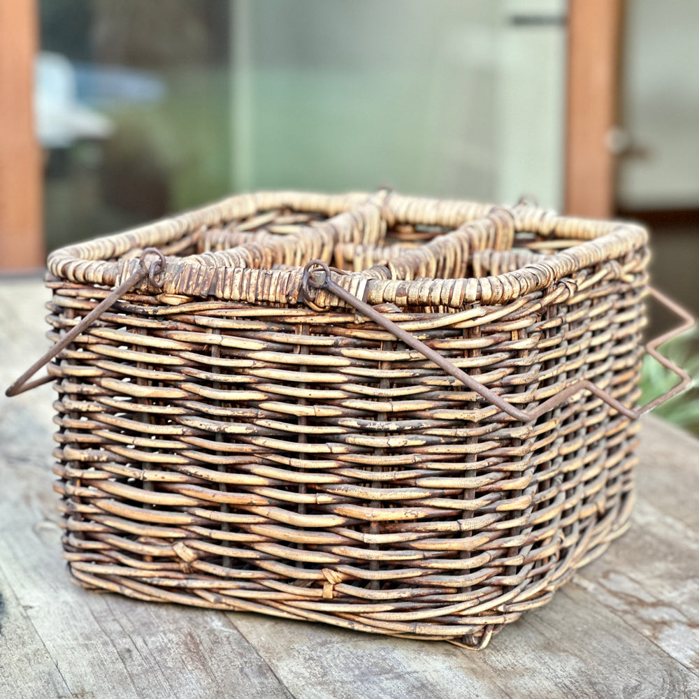 CANASTO LECHERO ANTIGUO