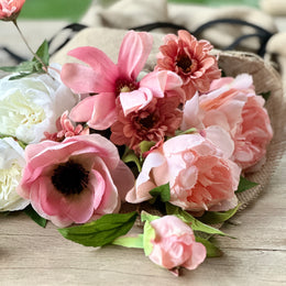 RAMO DE FLORES TONOS ROSA L