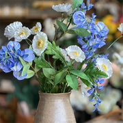 ARREGLO FLOR DE LA PLUMA AZUL