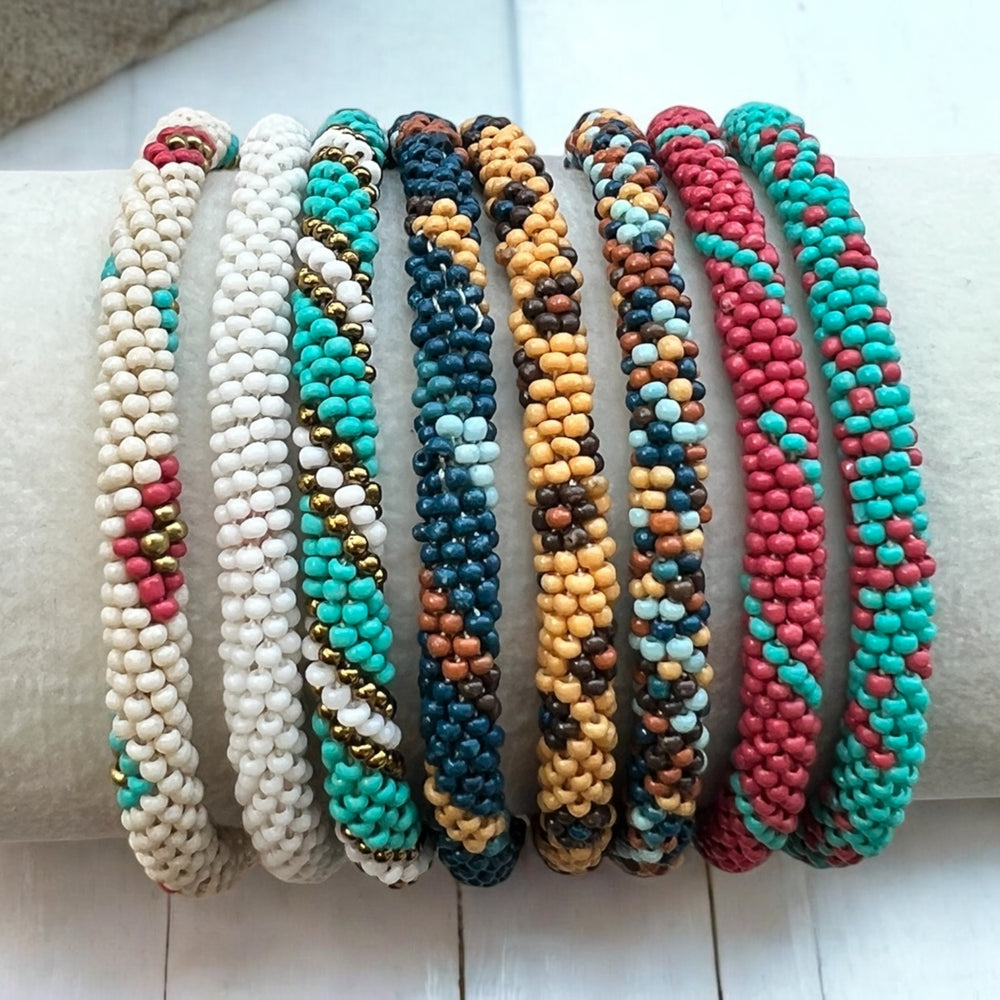 BRAZALETE PETITES PERLES BLEU FONCE B