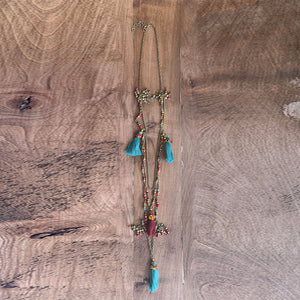 COLLAR RANGS ET POMPONS MULTIFONCE