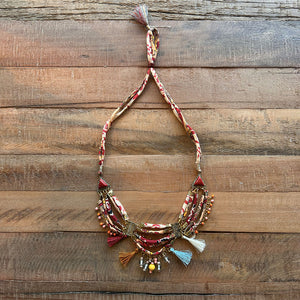 COLLAR REGABLE DRAPE ROSE FONCE