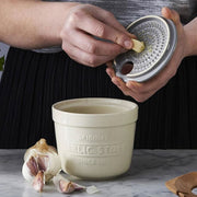 CONTENEDOR Y RALLADOR DE AJO