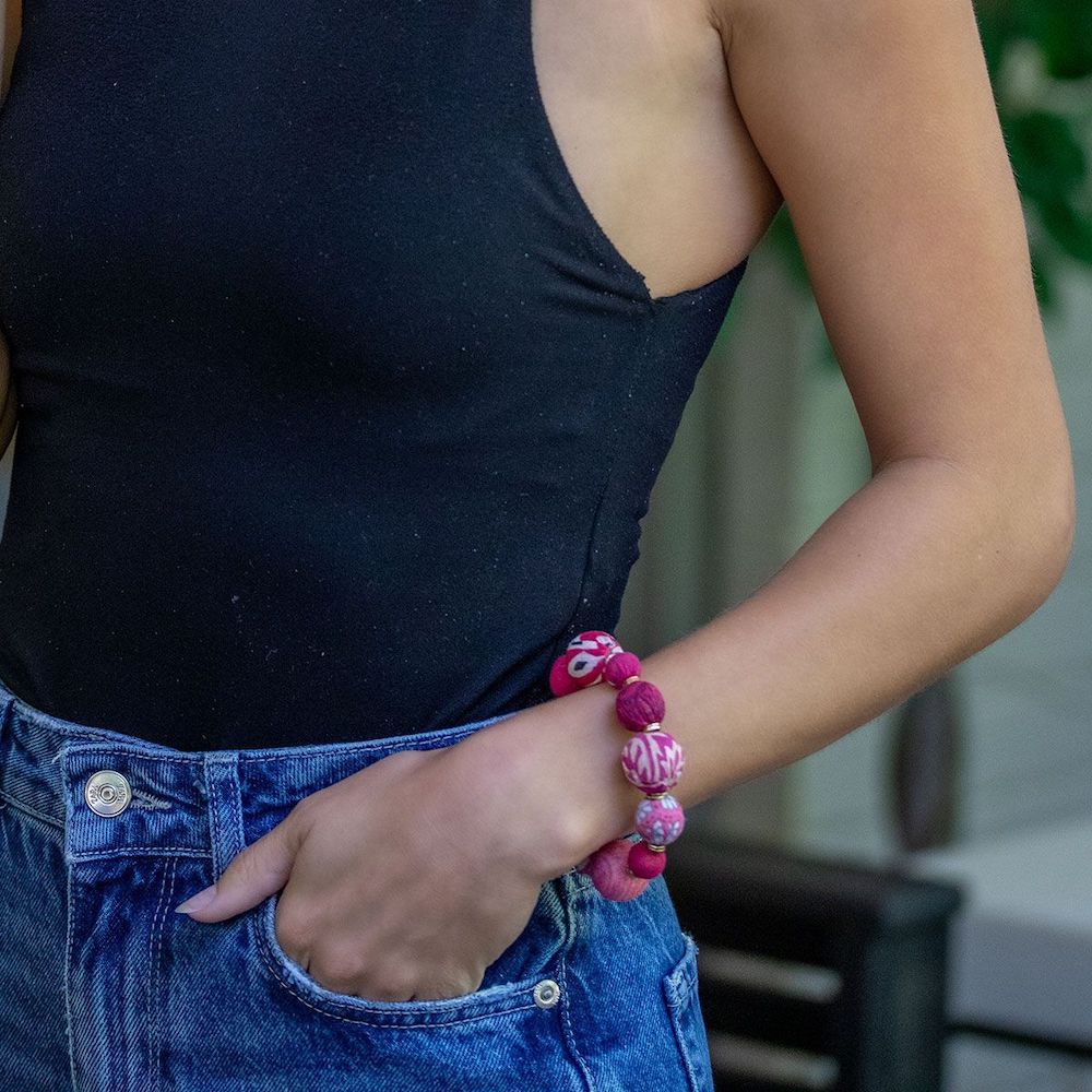 PULSERA TELA GRANDE FUCSIA